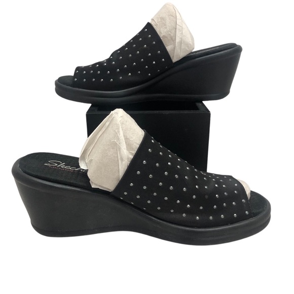 Skechers Memory Foam black wedge sandals with decorative uppers - Picture 2 of 10